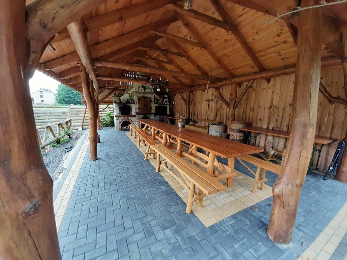 Gospodarstwo Agroturystyczne Pod Lasem Maria Plazio Narol Exterior foto